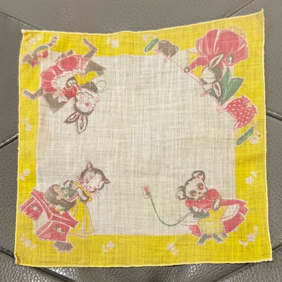 Set of 3 Vintage Child’s Handkerchiefs - Picture 5 of 6
